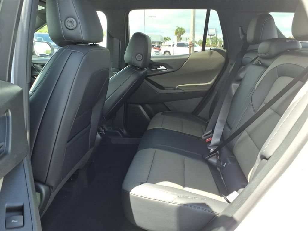 New 2027 Chevrolet Equinox LT w/ Convenience Package II FWD image 14