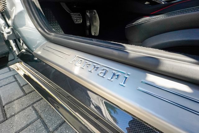 Used 2018 Ferrari 812 Superfast RWD image 50