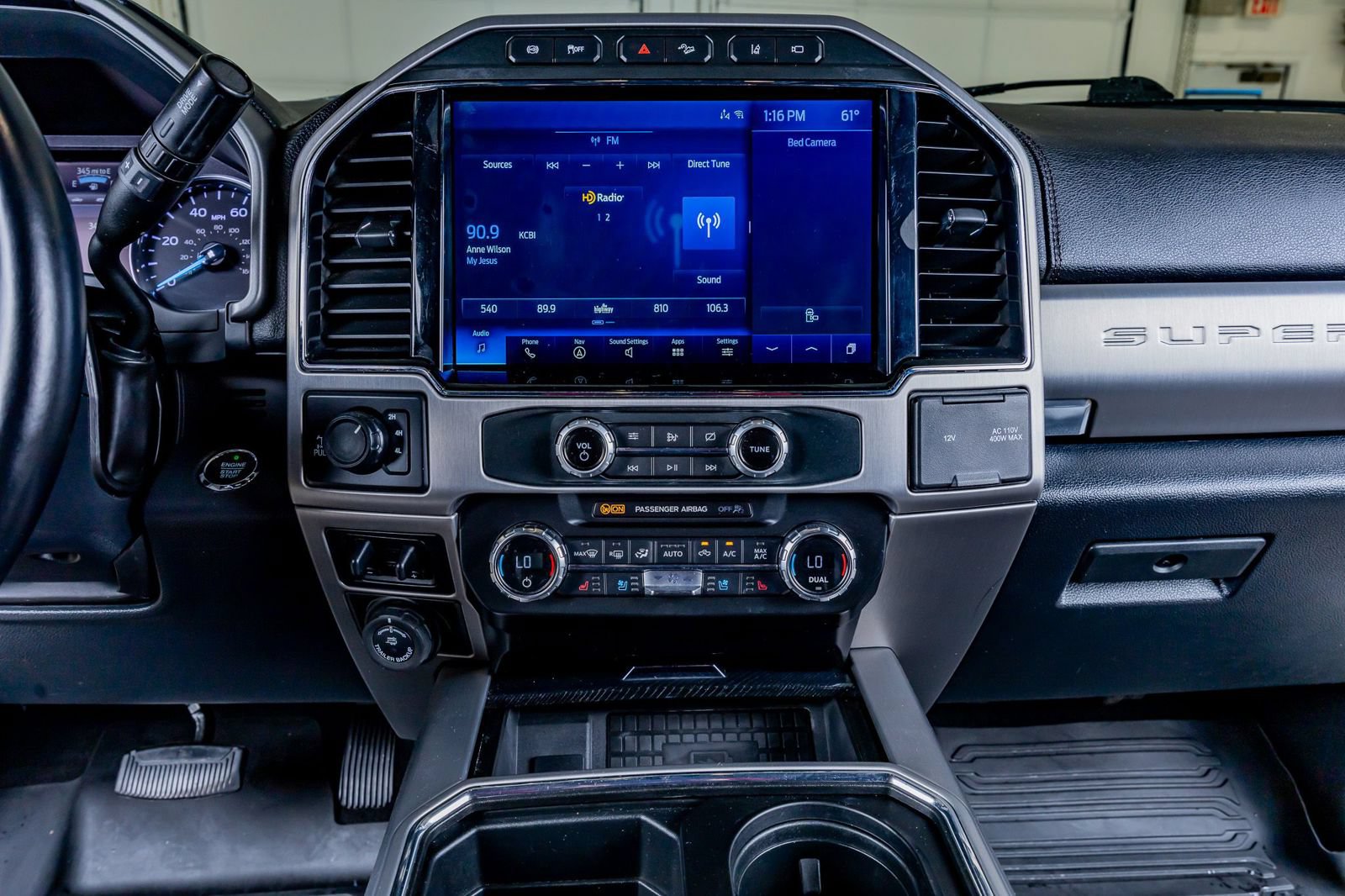 Used 2022 Ford F250 Platinum w/ FX4 Off-Road Package AWD/4WD image 24