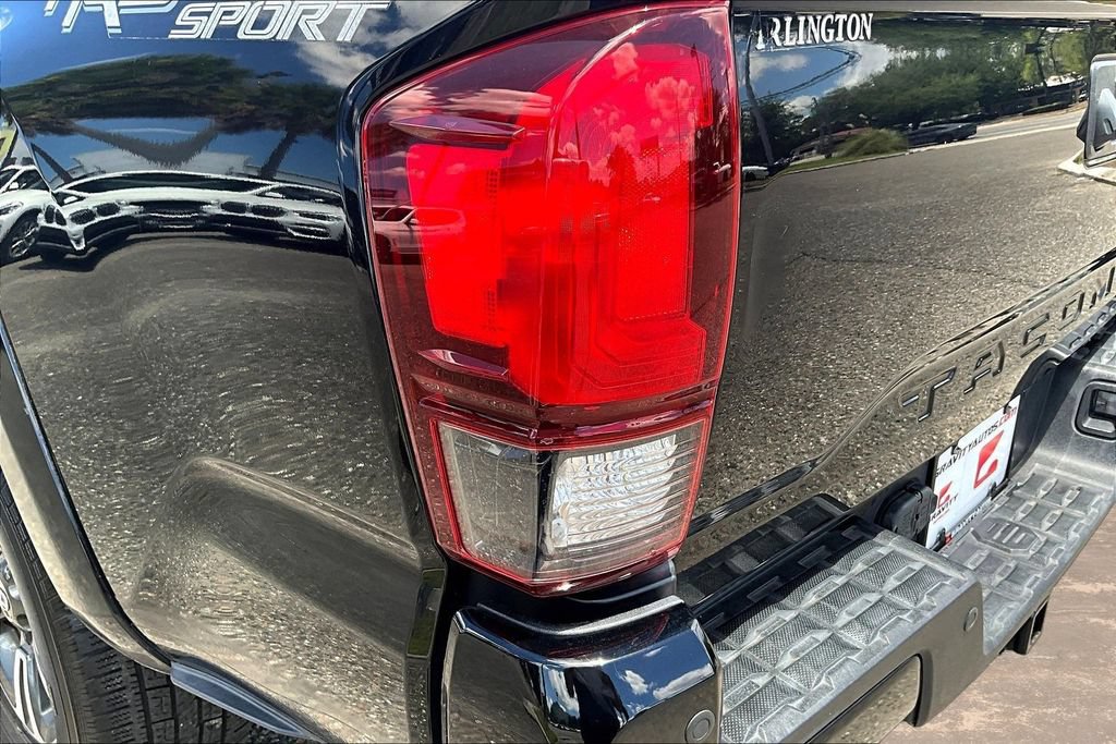 Used 2018 Toyota Tacoma TRD Sport w/ Technology Package AWD/4WD image 22