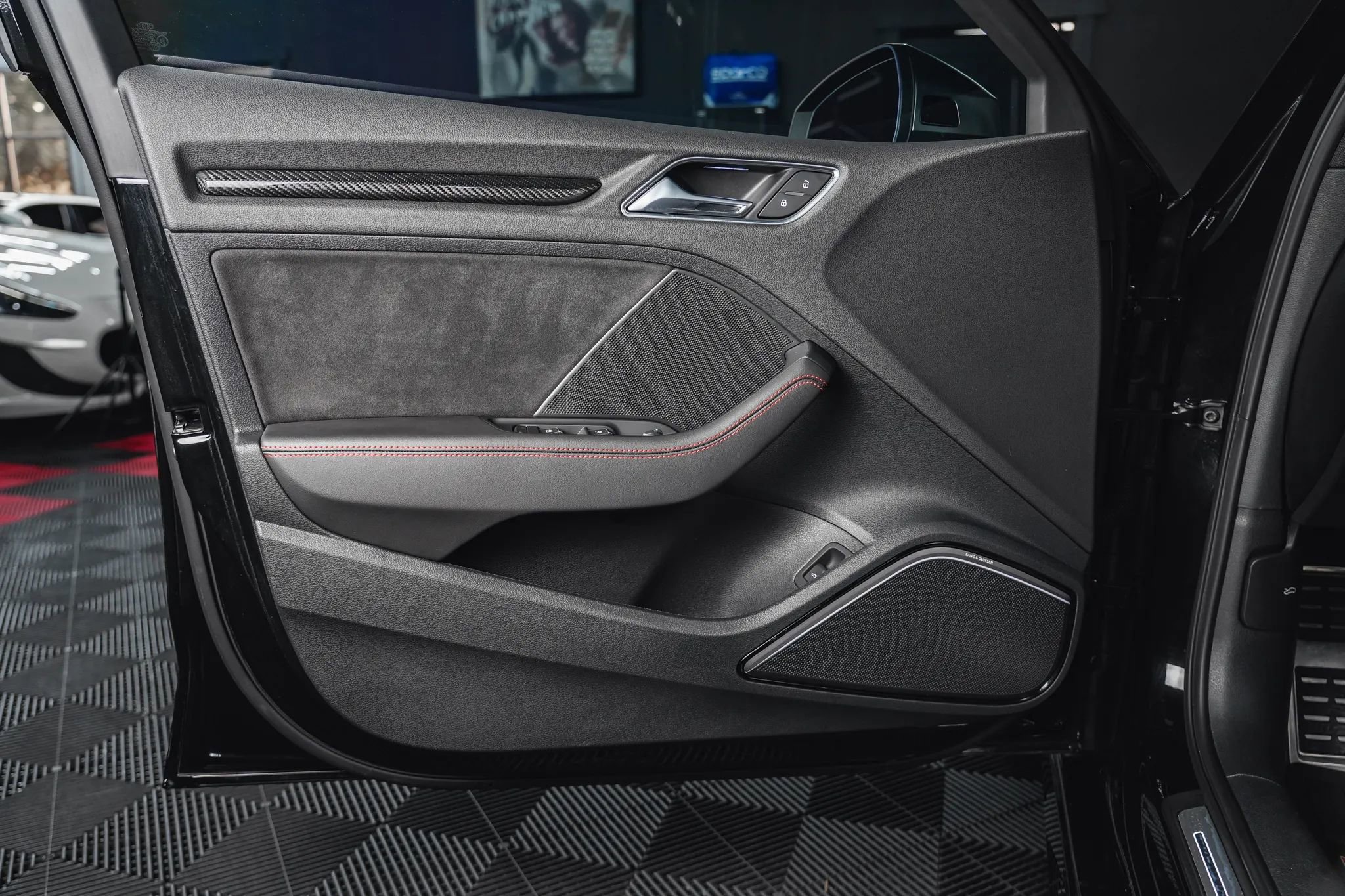 Used 2020 Audi RS 3 w/ Navigation Package image 34