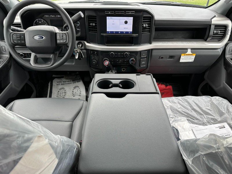 Used 2023 Ford F550 4x4 SuperCab Super Duty image 6