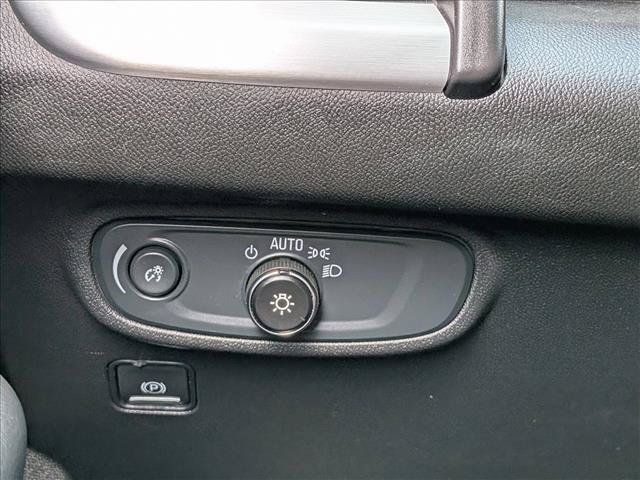 Used 2024 GMC Terrain SLE FWD image 16
