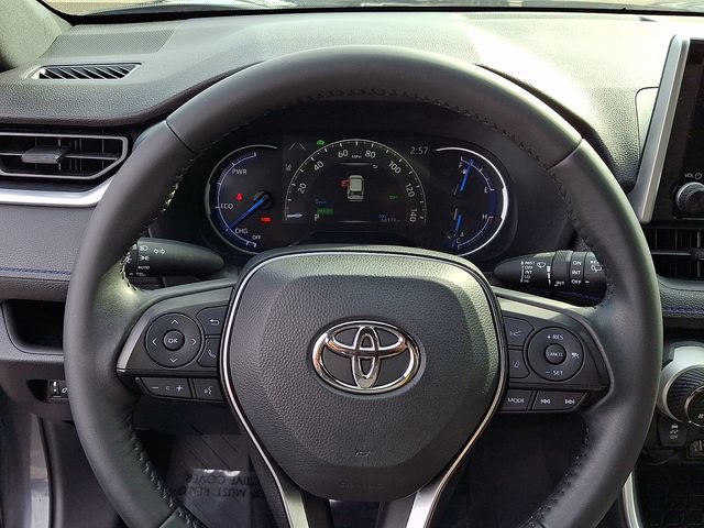 Used 2023 Toyota RAV4 SE image 22