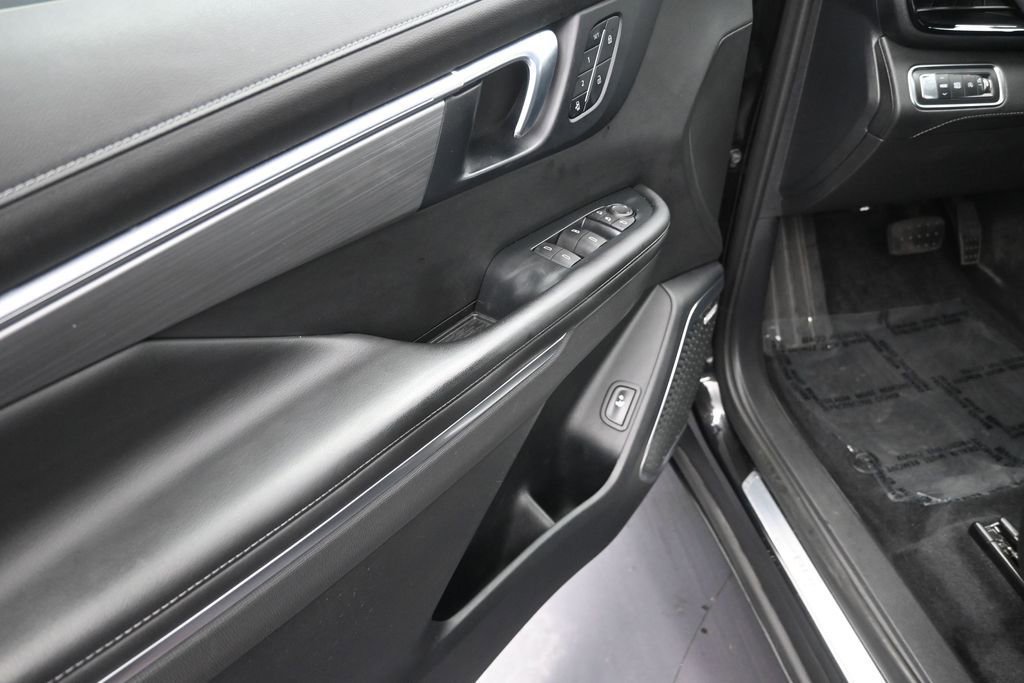 Used 2025 Buick Enclave Preferred w/ Power Package FWD image 10