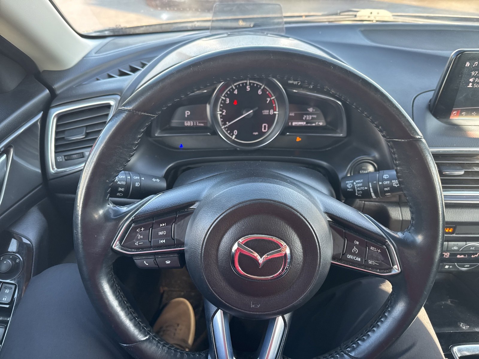 Used 2017 MAZDA MAZDA3 Grand Touring image 16