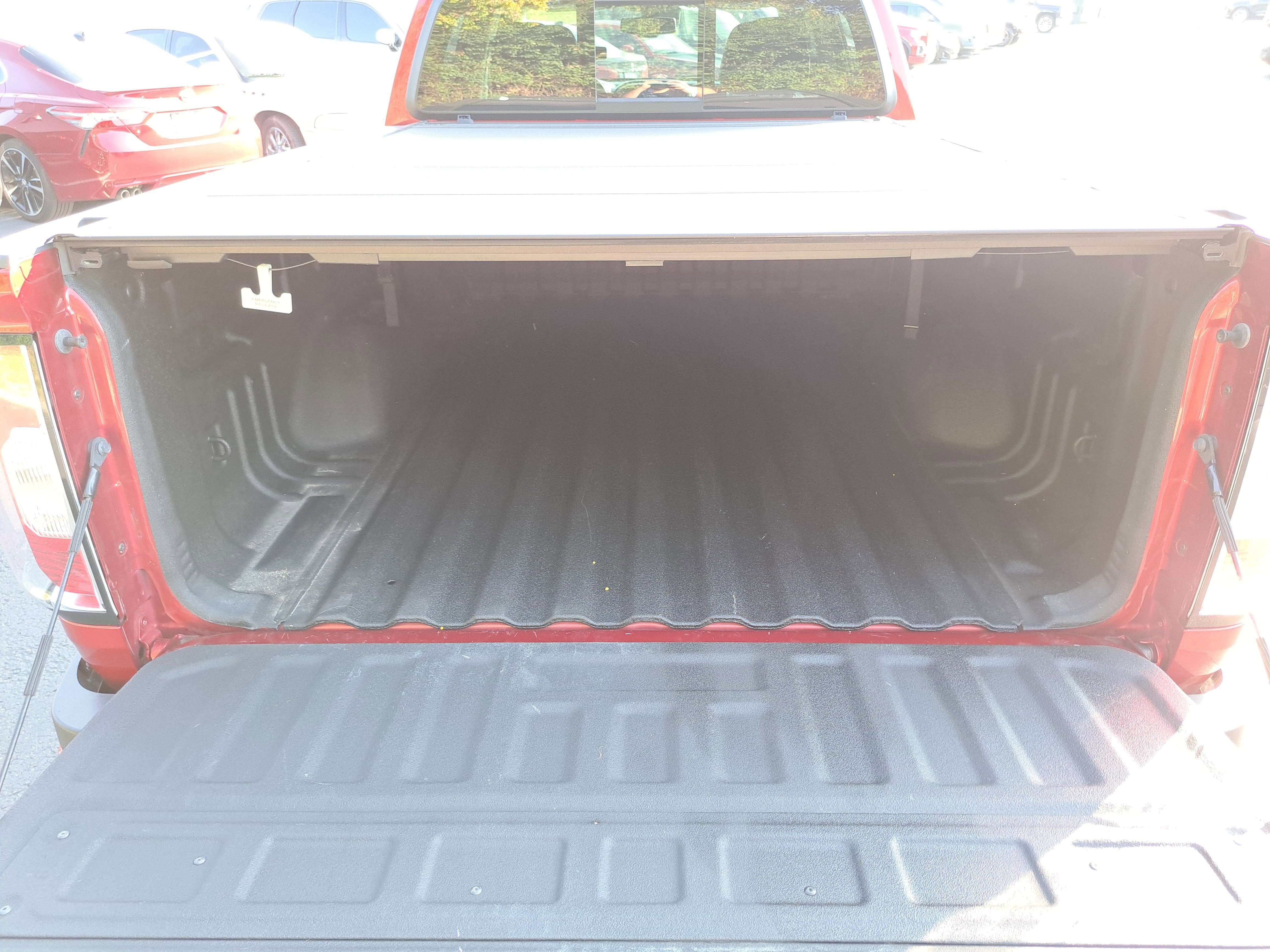 Used 2021 GMC Canyon AT4 w/ Driver Alert Package image 9