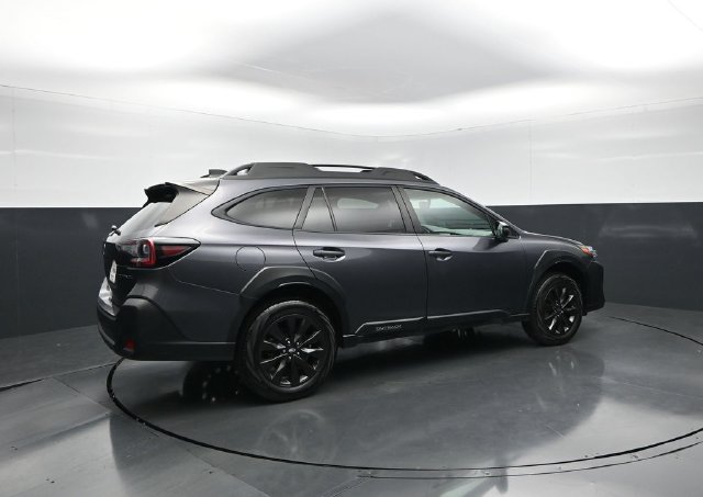 Used 2025 Subaru Outback Onyx Edition AWD/4WD image 7