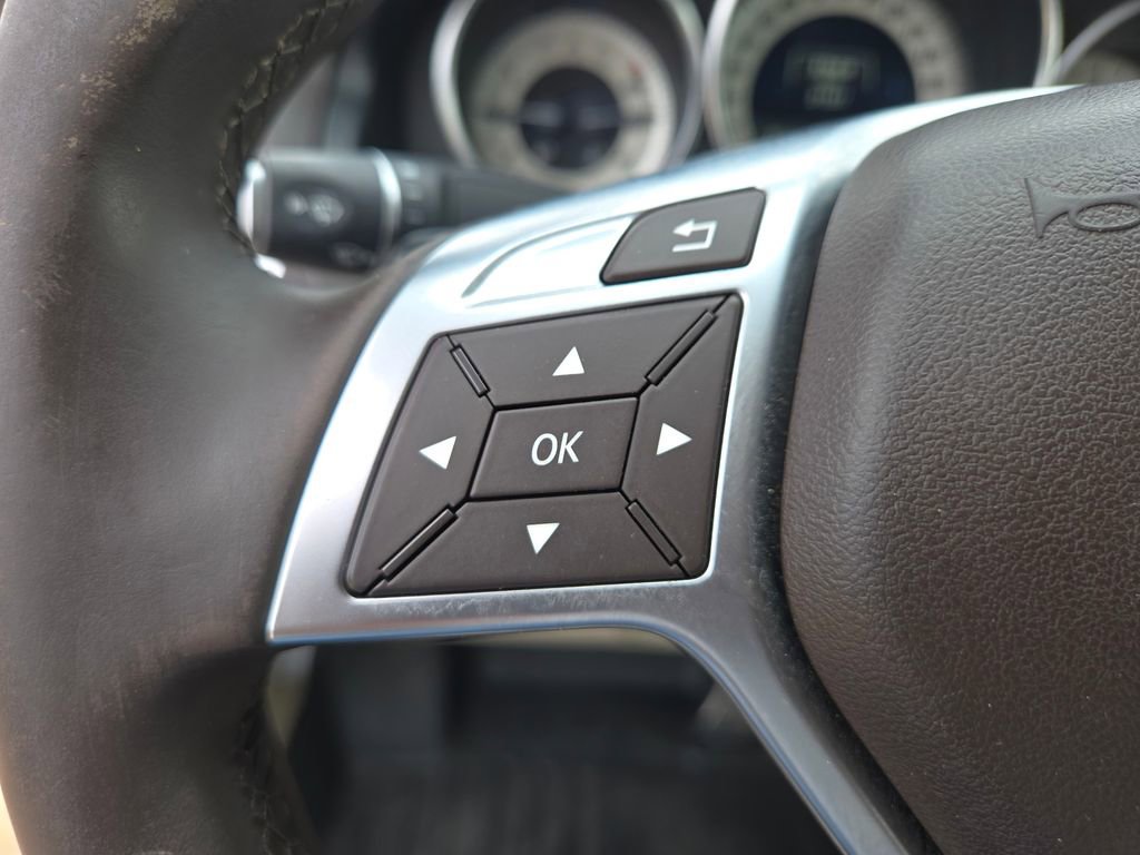 Used 2017 Mercedes-Benz E 400 E 400 w/ Premium 2 Package image 12