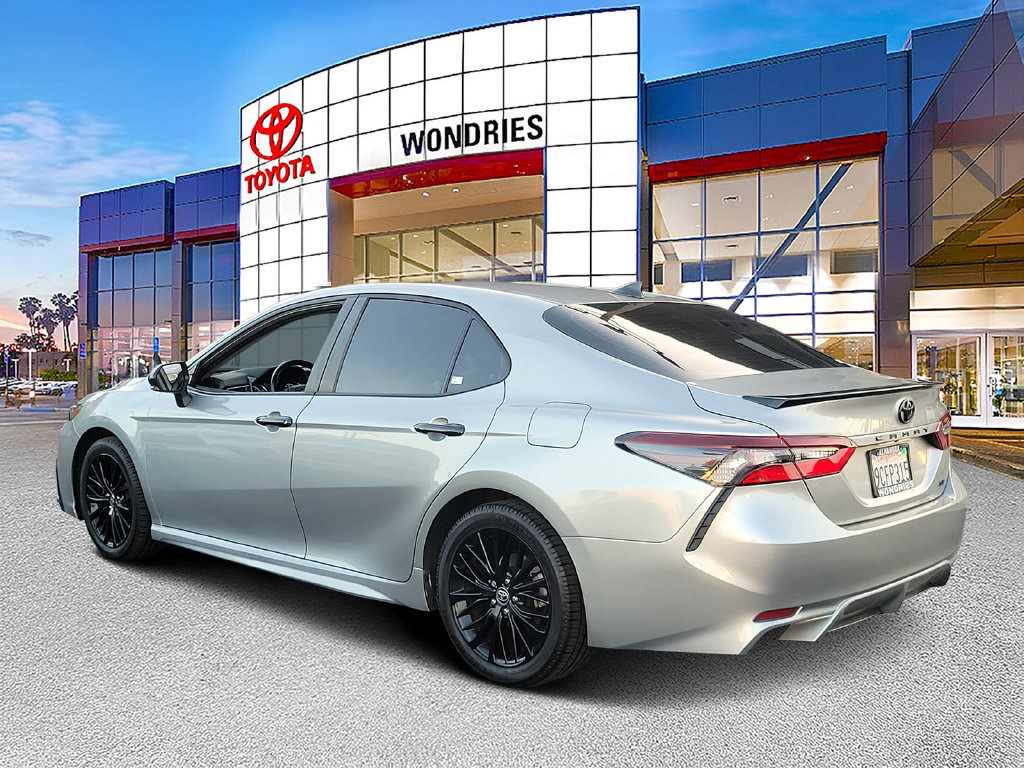 Used 2022 Toyota Camry SE w/ Carpet Mat Package (TMS) FWD image 3