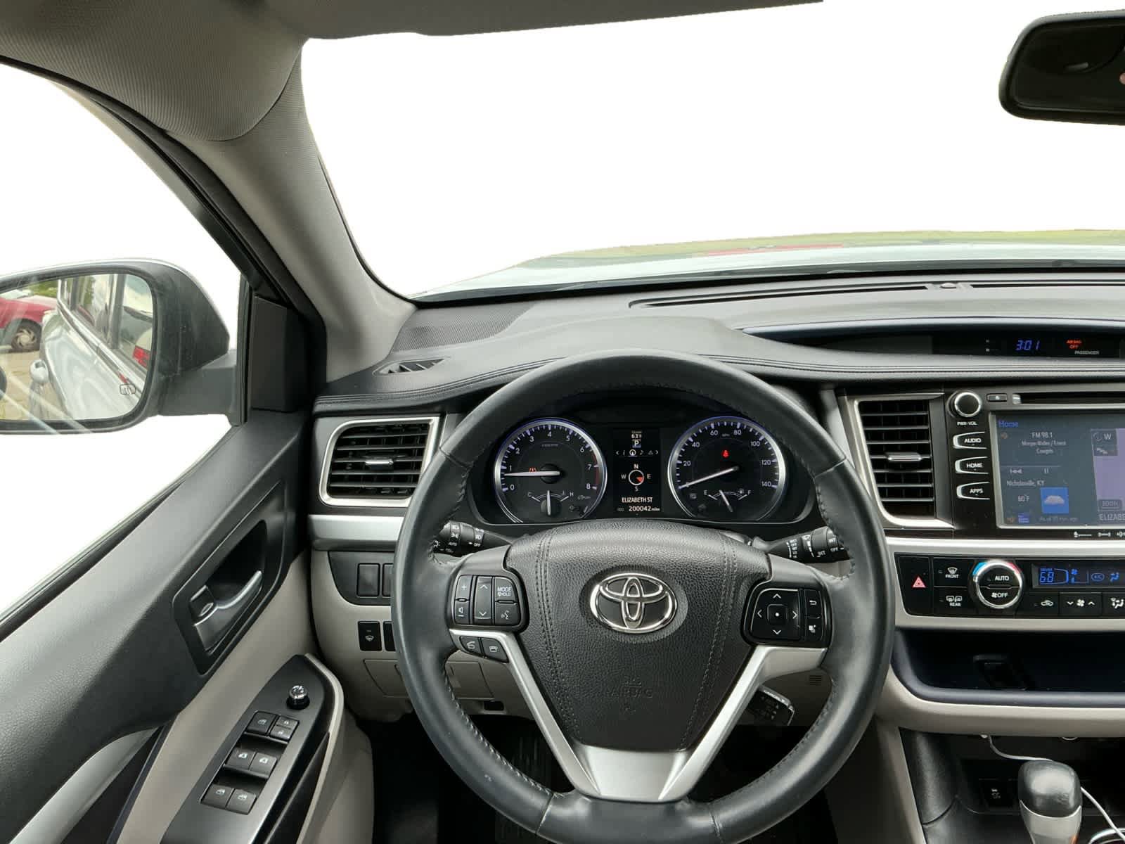 Used 2016 Toyota Highlander XLE w/ Protection Package #3 FWD image 11