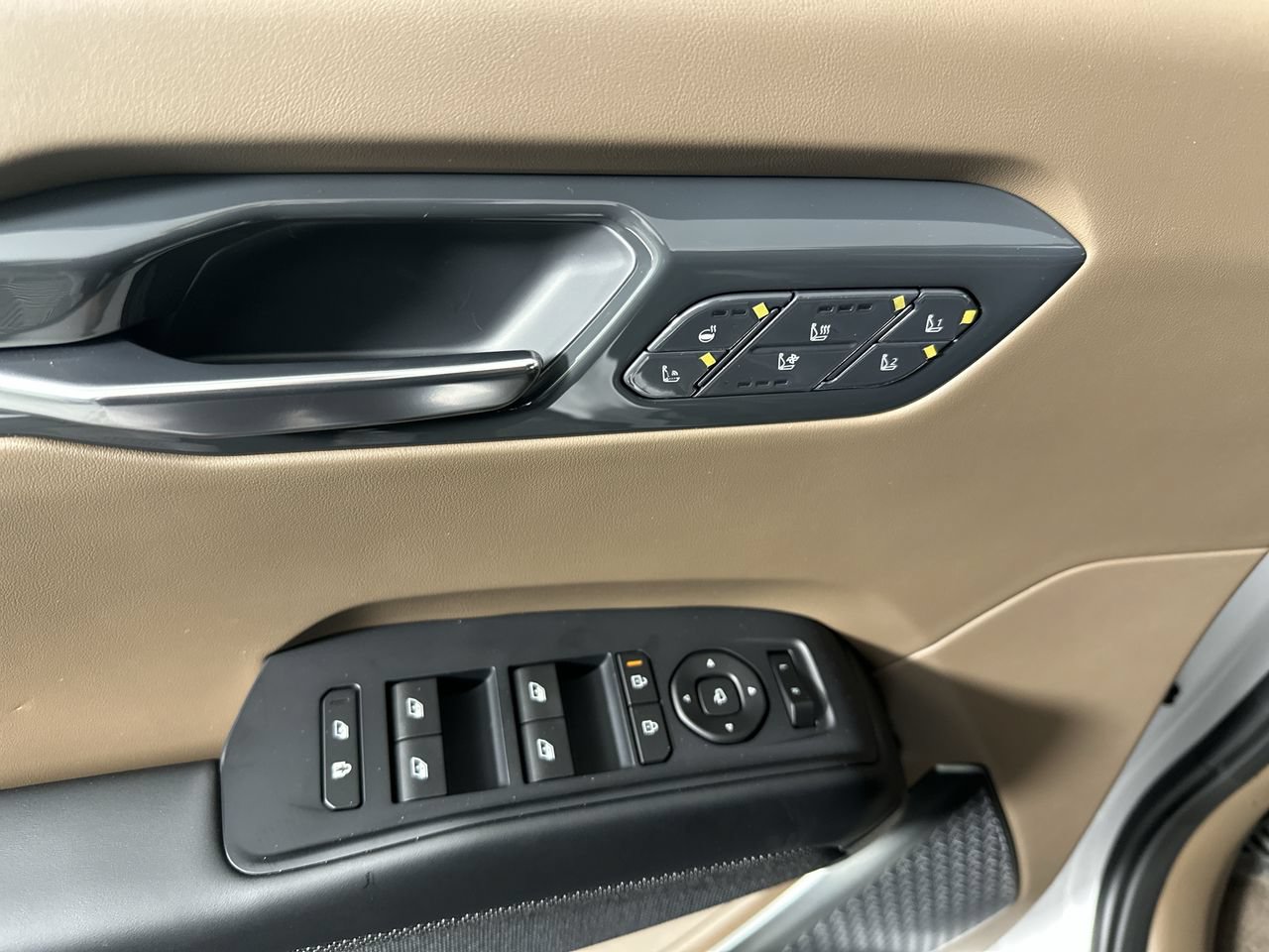 New 2027 Kia EV9 GT-Line AWD/4WD image 3