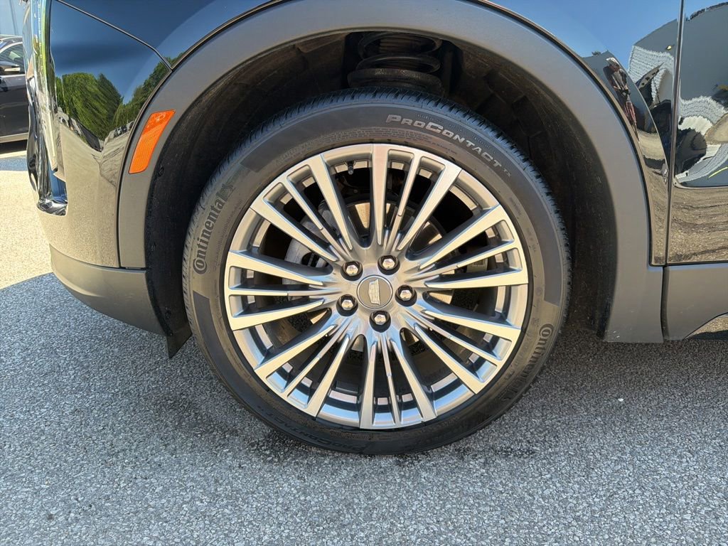 Used 2024 Cadillac XT4 Premium Luxury AWD/4WD image 12