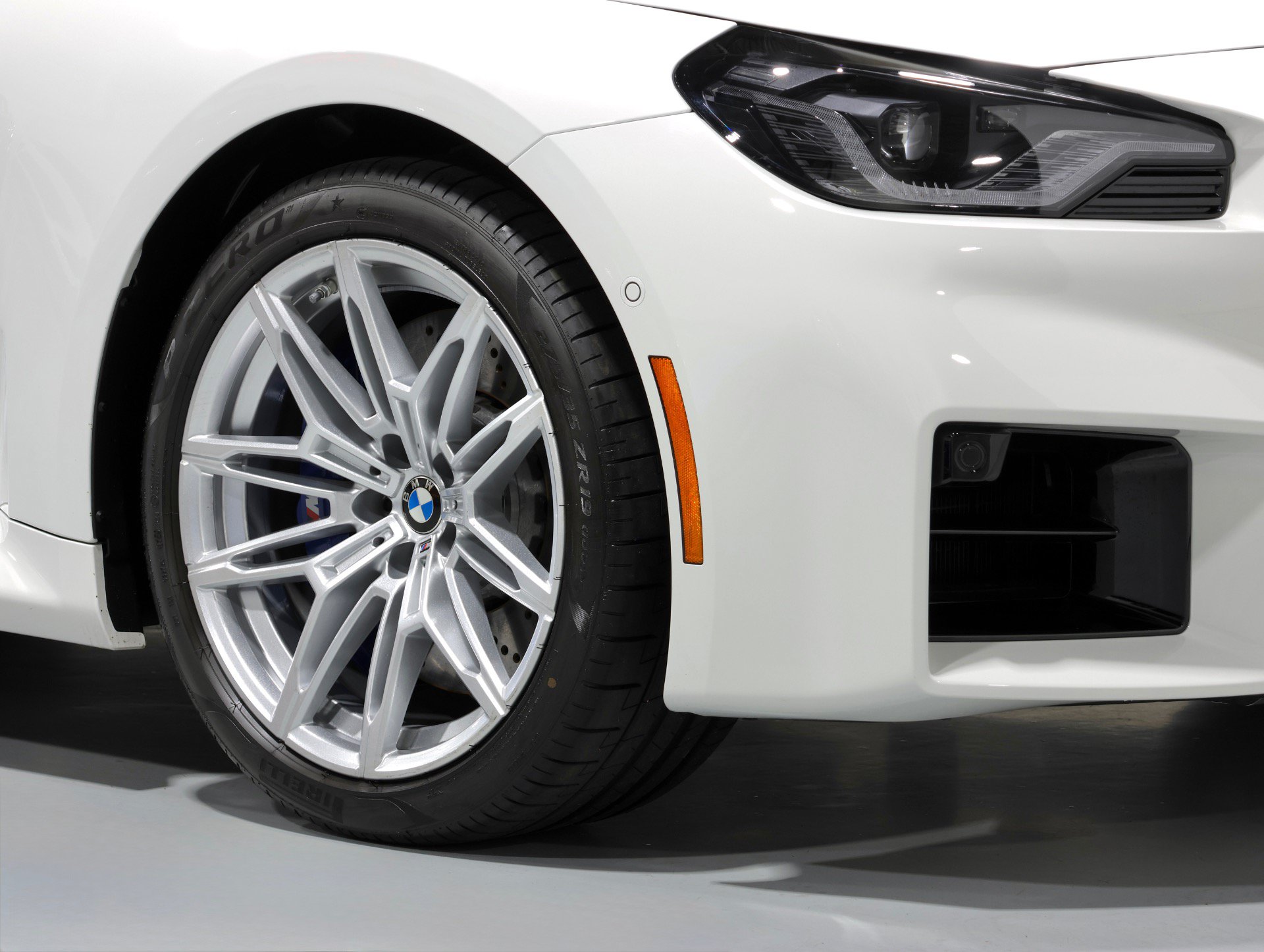 Used 2026 BMW M2 w/ Lighting Package RWD image 44