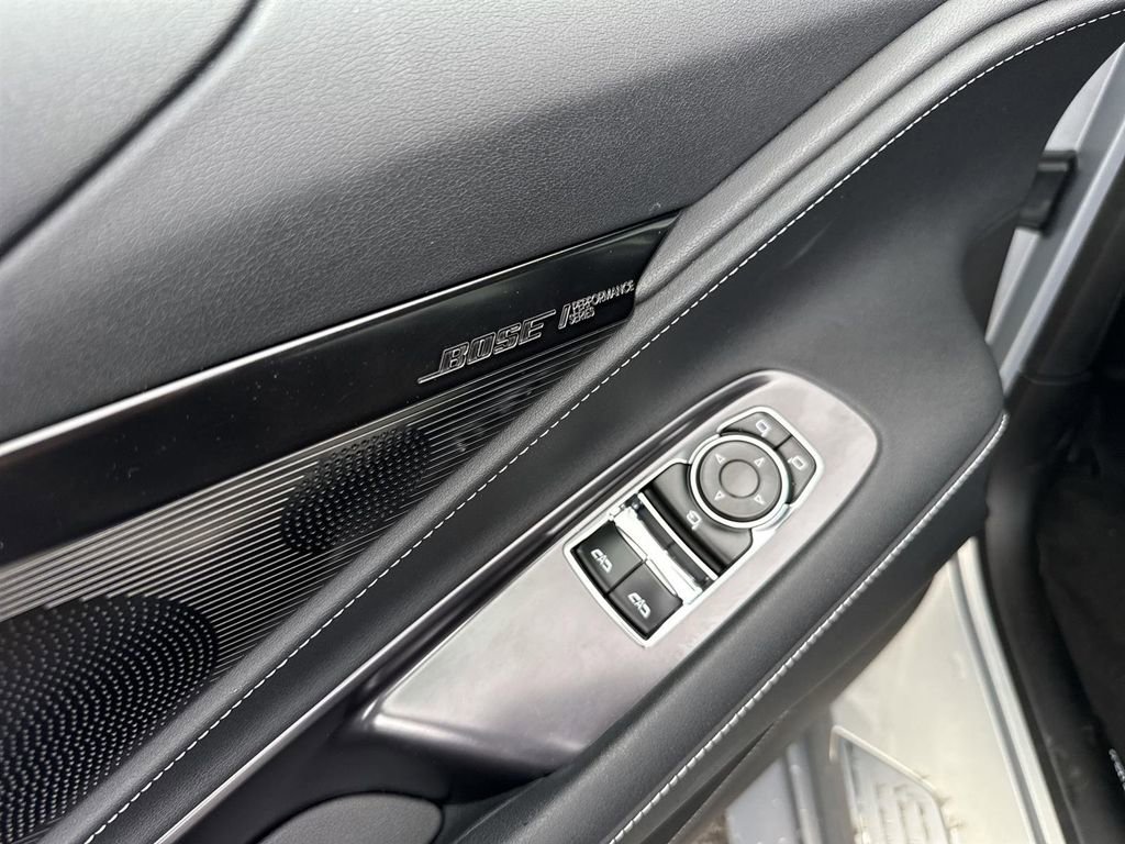 Used 2024 Chevrolet Corvette Stingray Preferred Cpe w/ Stealth Interior Trim Package image 22