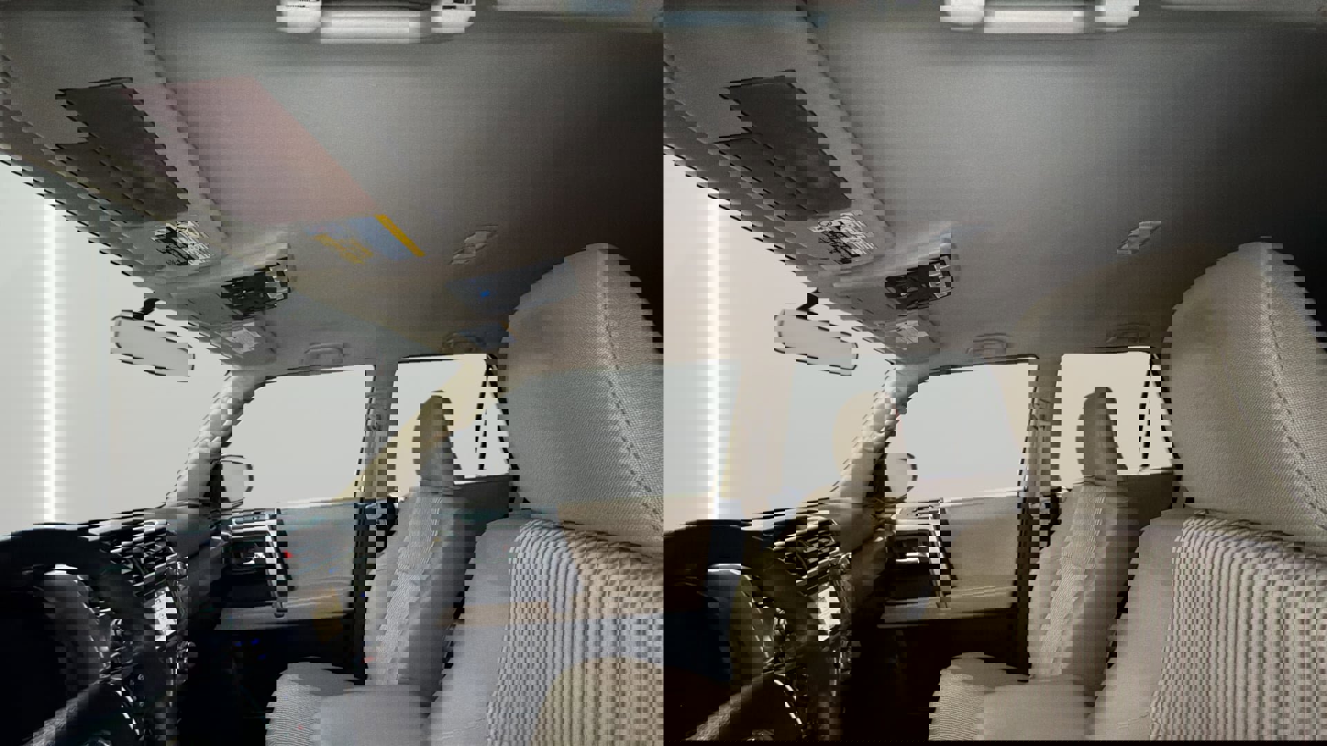 Used 2018 Toyota 4Runner SR5 AWD/4WD image 31