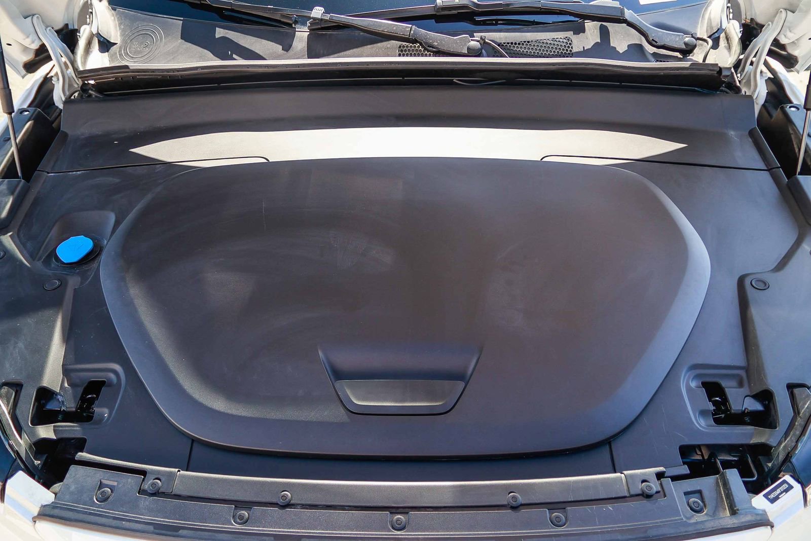 Used 2023 Volvo XC40 Recharge Plus image 31