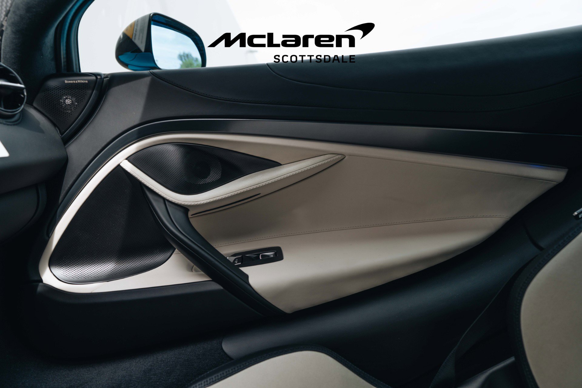 Used 2025 McLaren 750S Spider image 26