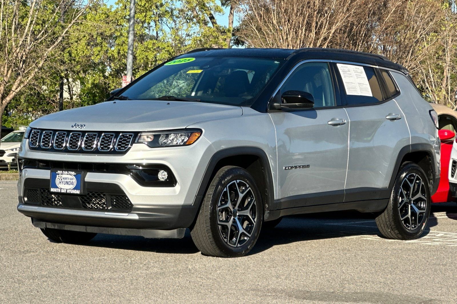 Used 2025 Jeep Compass Limited image 8
