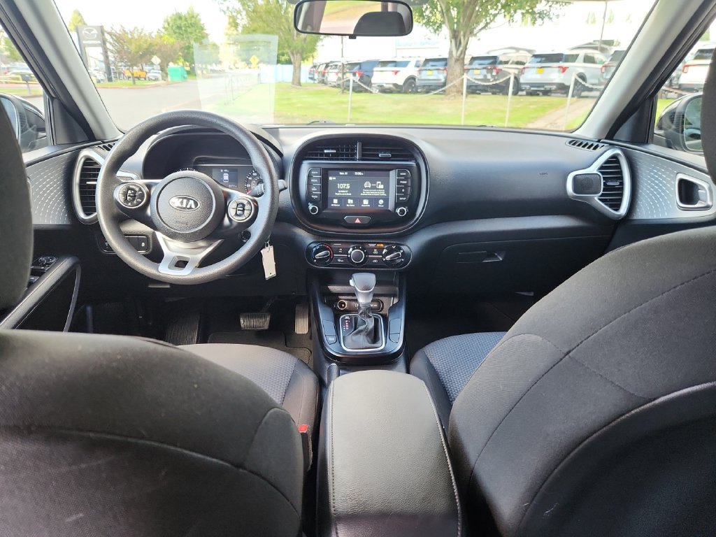 Used 2020 Kia Soul LX FWD image 21