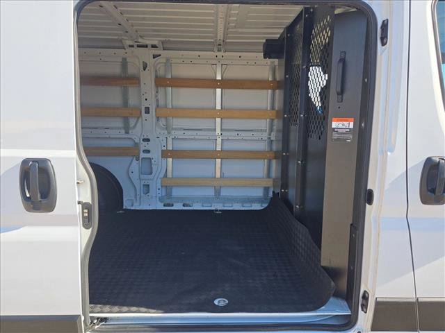 Used 2025 RAM ProMaster 2500 w/ U-Haul Equipment Group FWD image 20