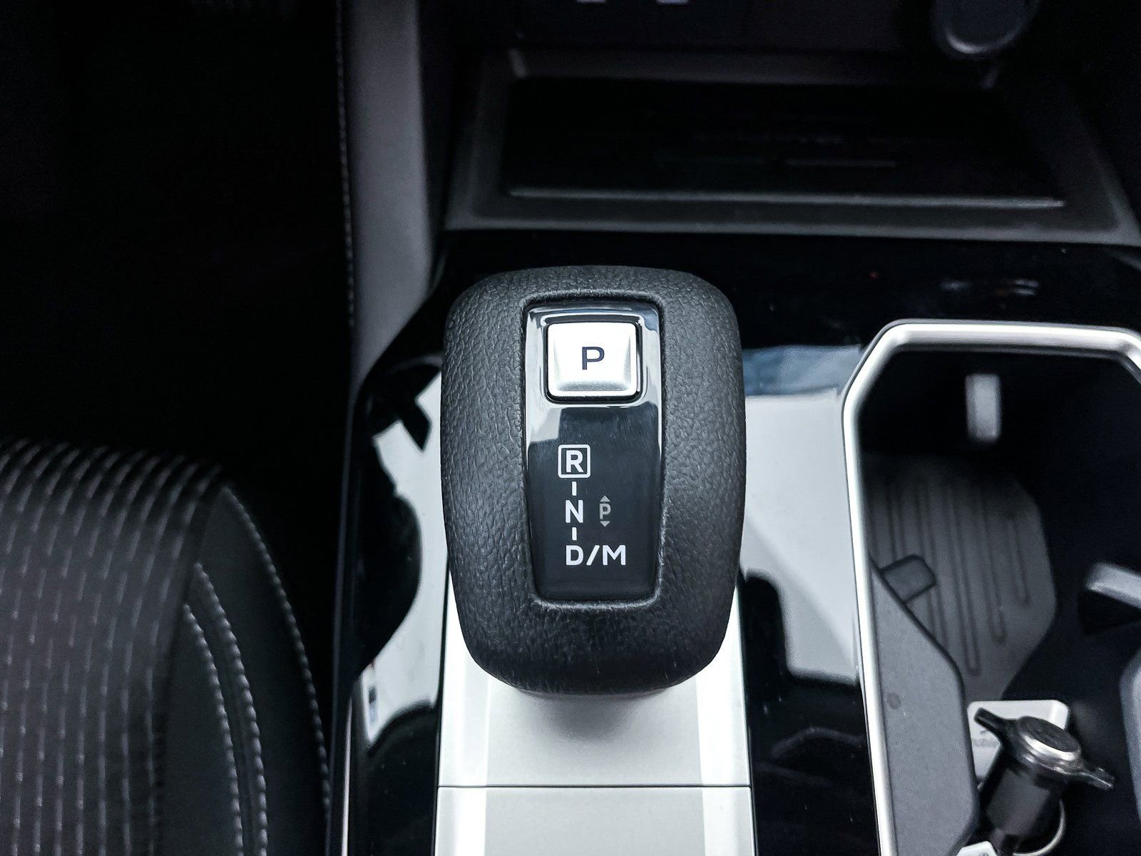New 2025 Mitsubishi Outlander ES FWD image 18