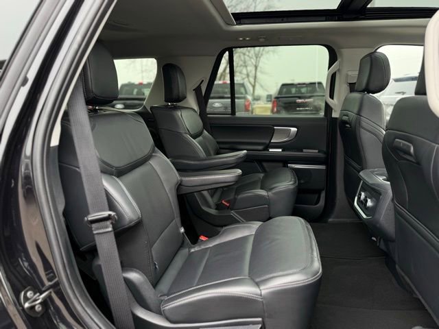 Certified 2025 Ford Expedition Platinum image 24
