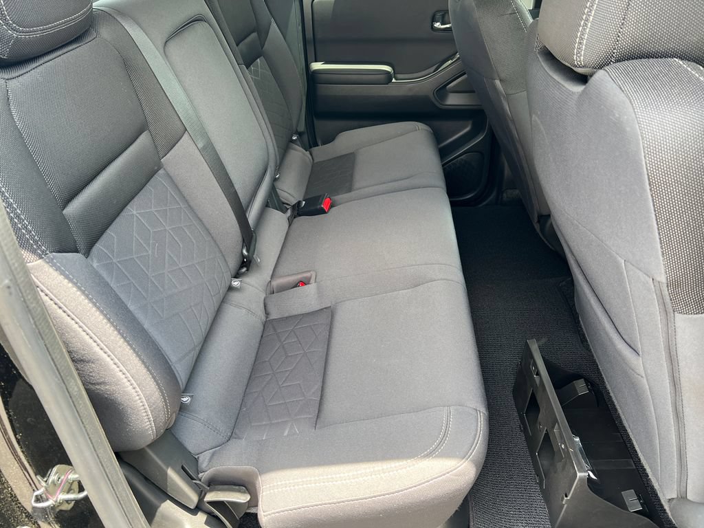 Used 2025 Nissan Frontier SV RWD image 14