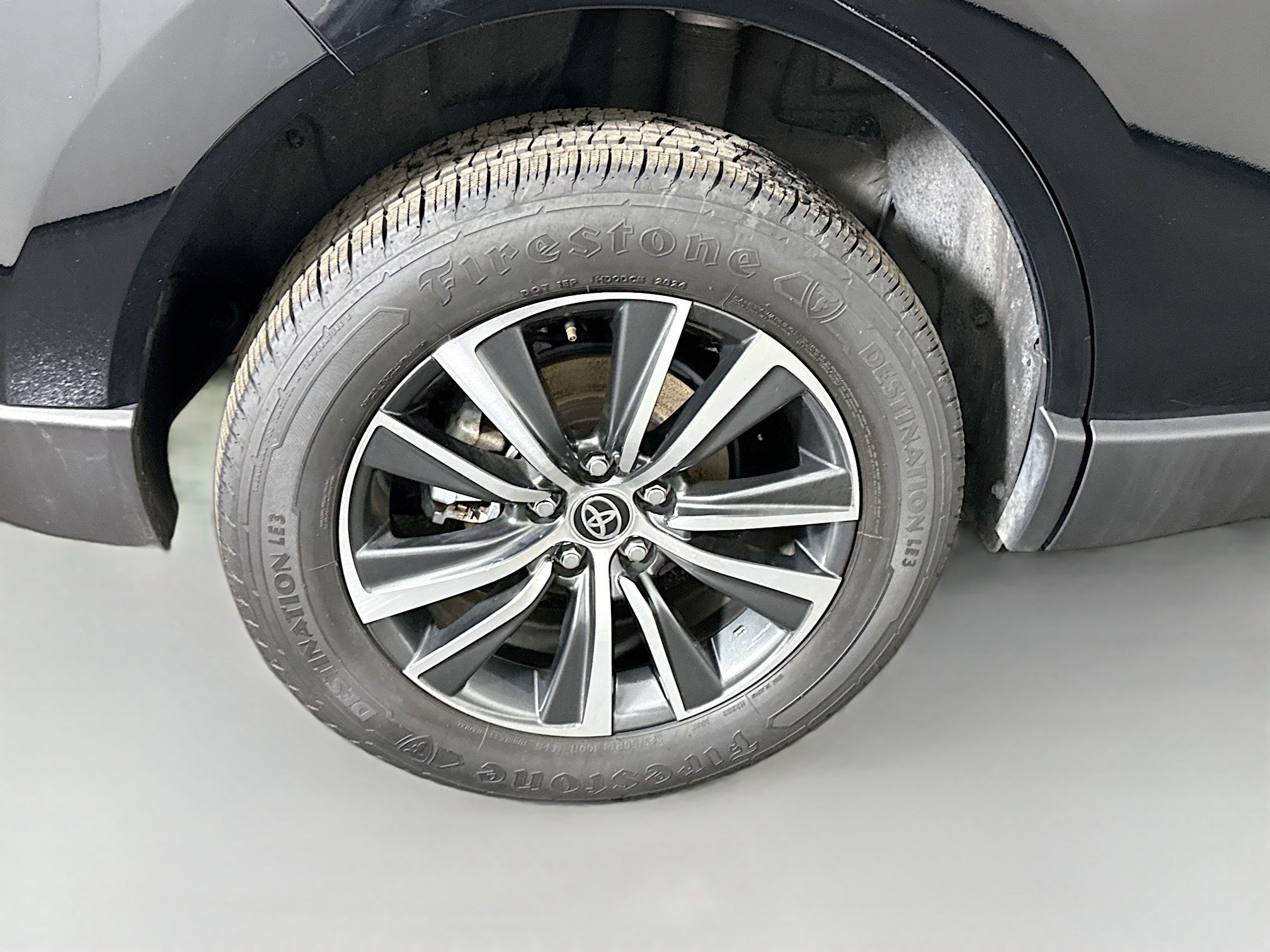 Used 2024 Toyota Venza LE AWD/4WD image 33