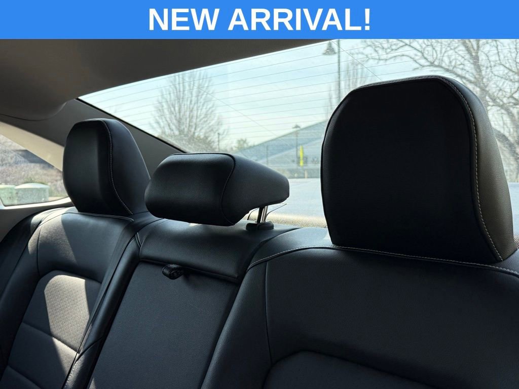 Used 2024 Volkswagen Jetta SE image 17