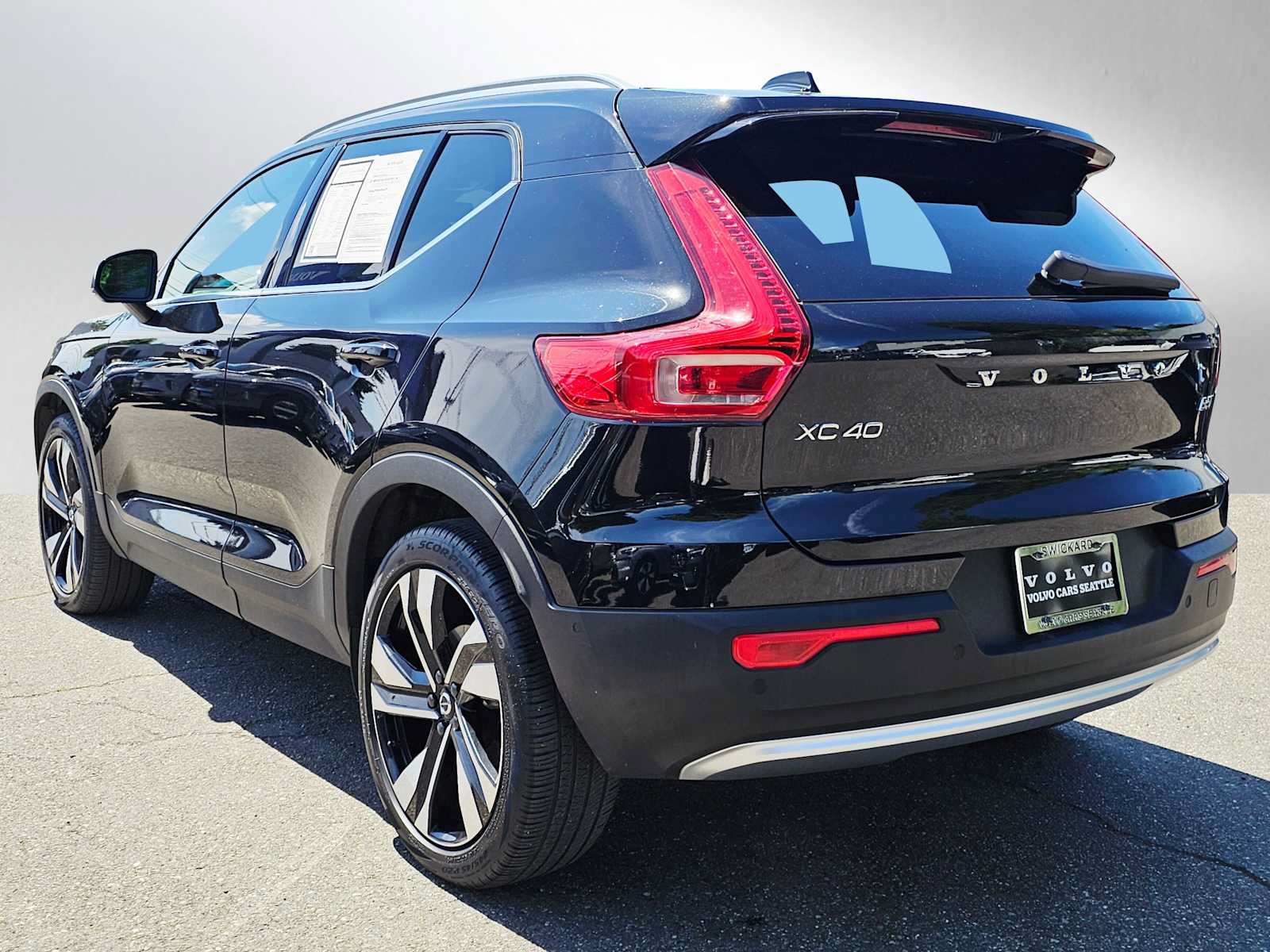 New 2026 Volvo XC40 B5 Ultra w/ Protection Package Premier AWD/4WD image 5