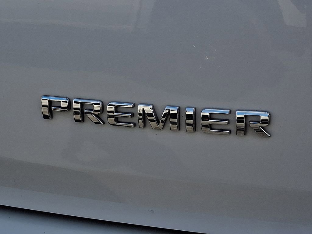 Used 2021 Chevrolet Traverse Premier AWD/4WD image 34