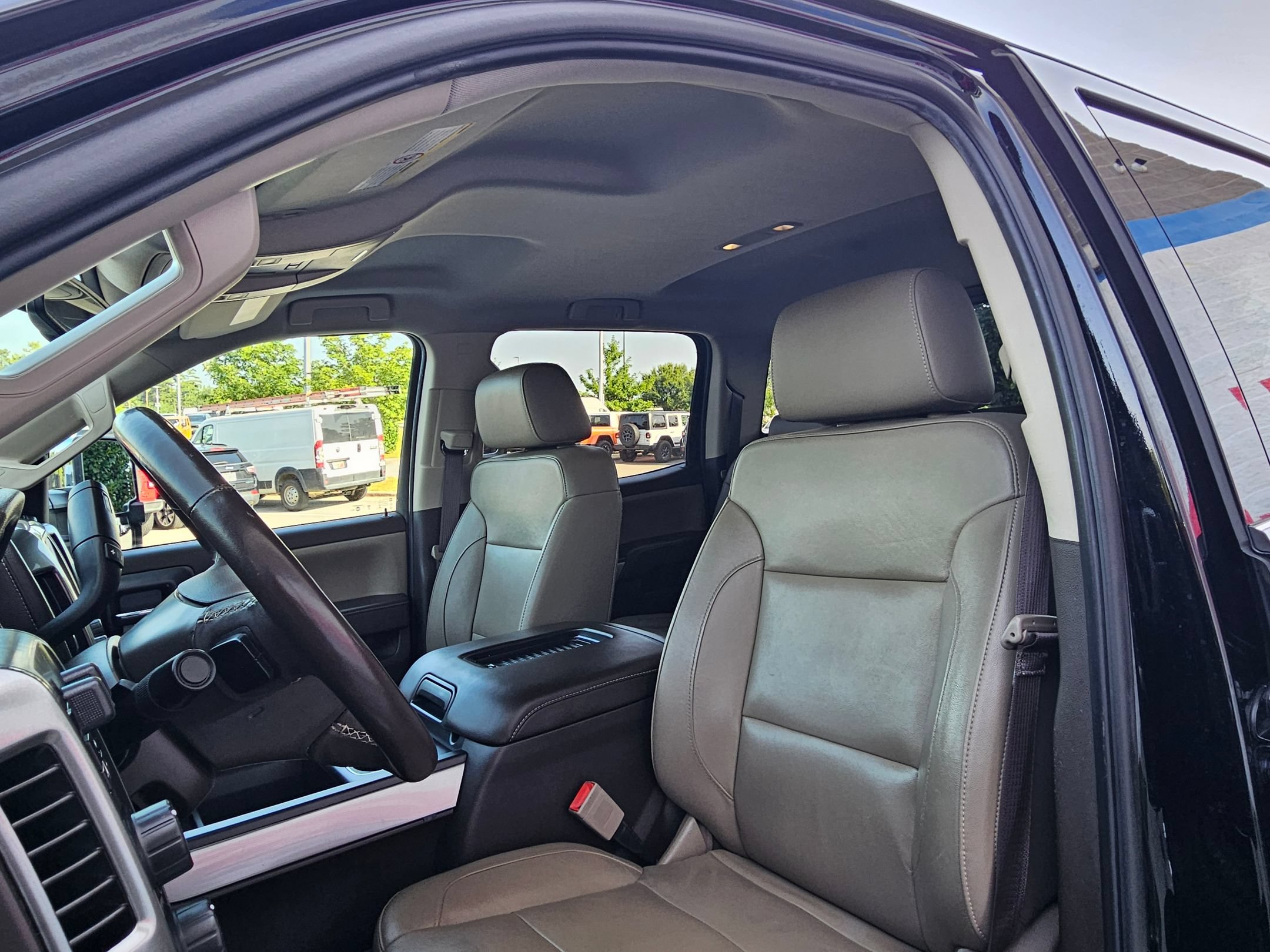 Used 2019 Chevrolet Silverado 2500 LTZ w/ Duramax Plus Package AWD/4WD image 20
