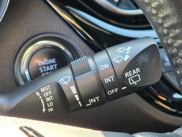 Used 2022 Toyota C-HR XLE FWD image 35