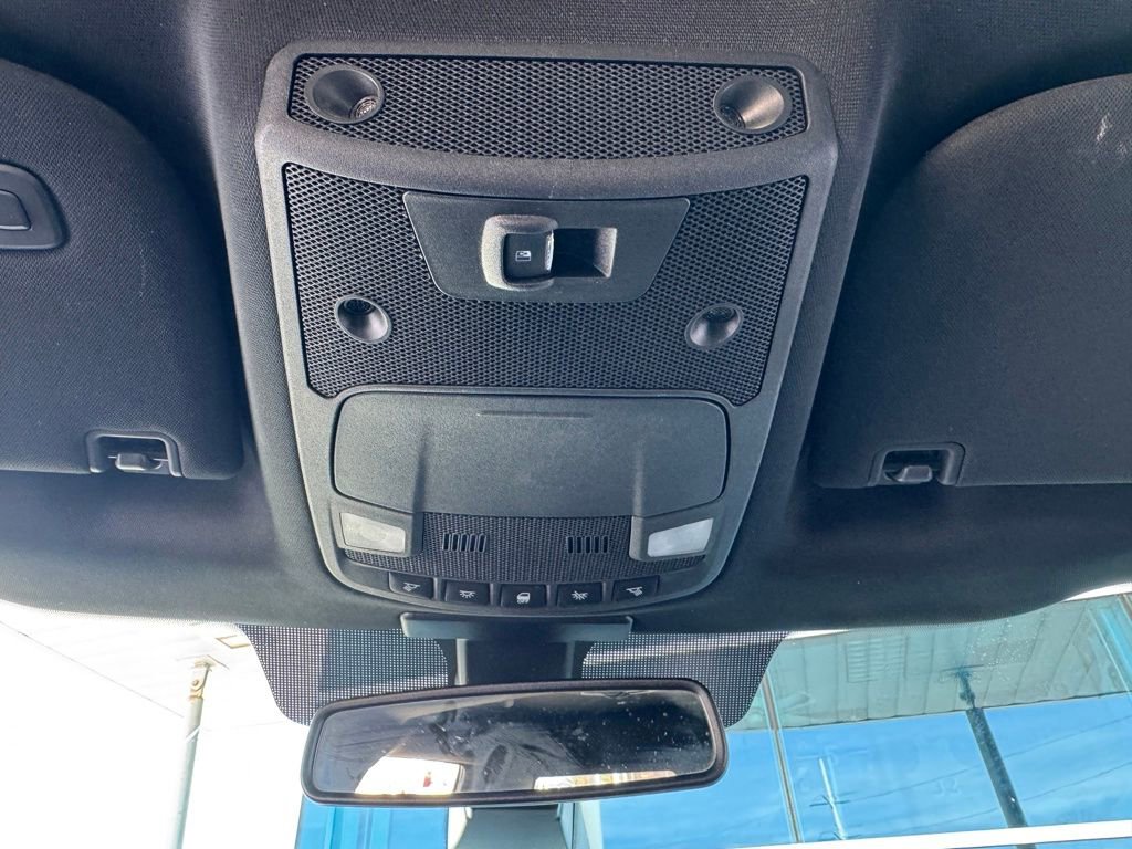 Used 2015 Ford F150 Platinum w/ Equipment Group 701A Luxury image 23