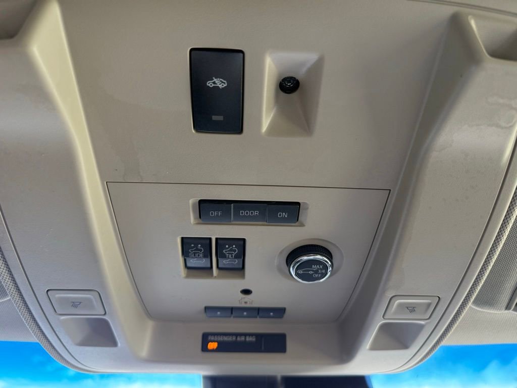 Used 2019 GMC Yukon XL Denali w/ Denali Ultimate Package image 18