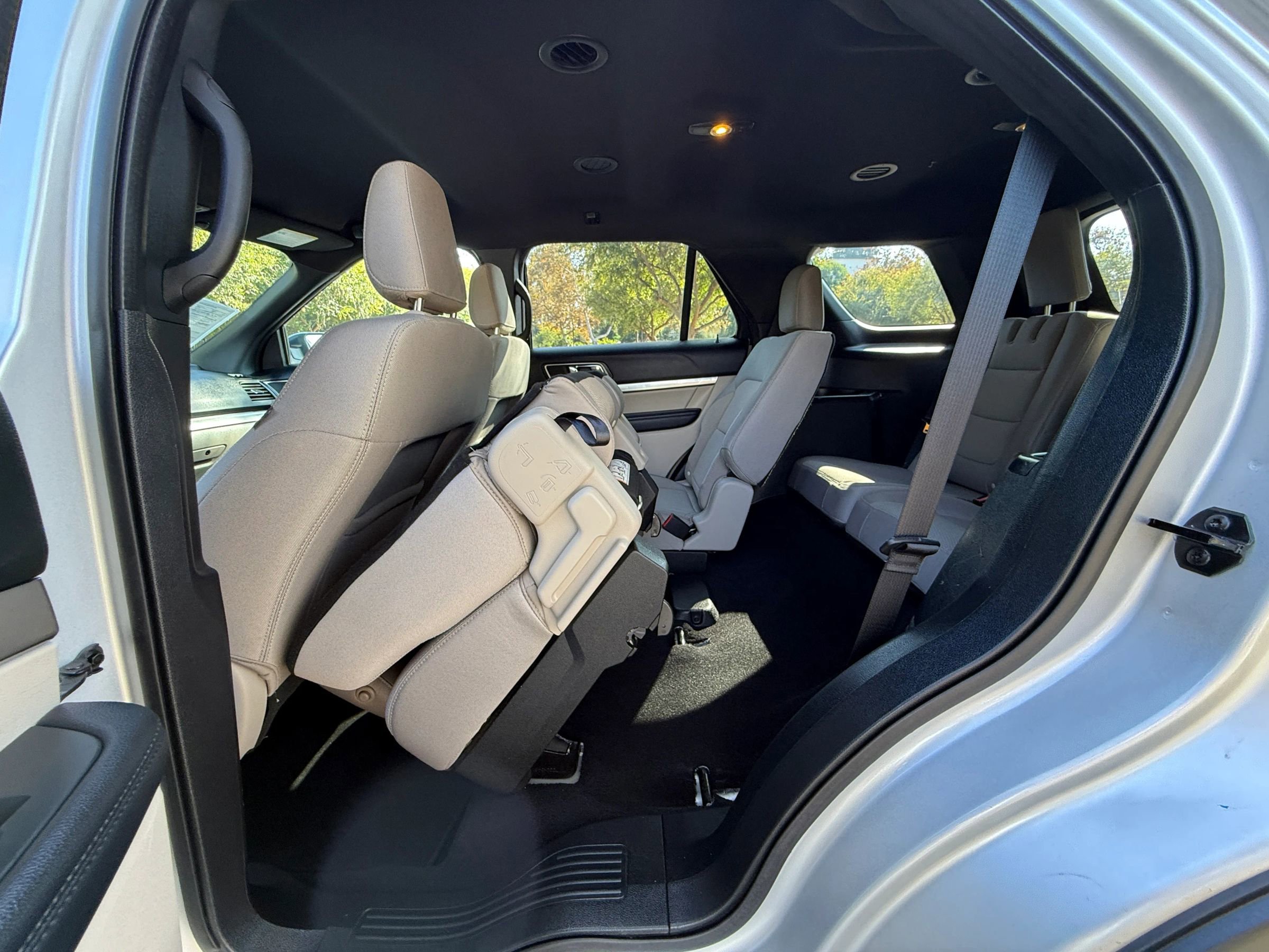 Used 2019 Ford Explorer XLT w/ Equipment Group 201A image 19