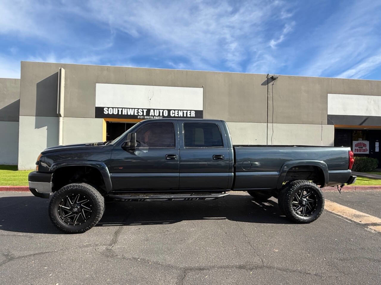 Used 2004 Chevrolet Silverado 2500 LS w/ Skid Plate Package image 1