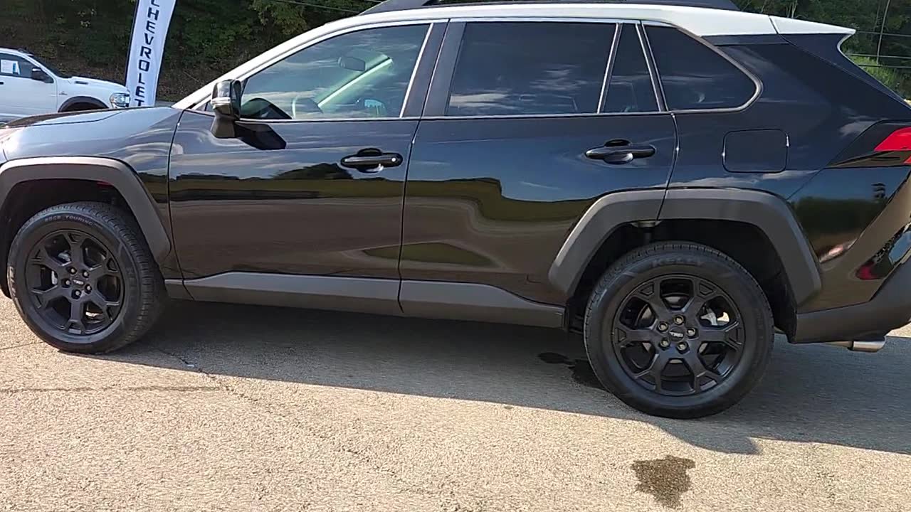 Used 2021 Toyota RAV4 TRD Off-Road image 5