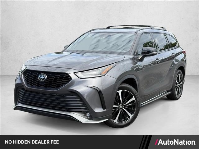 Used 2021 Toyota Highlander XSE FWD image 1