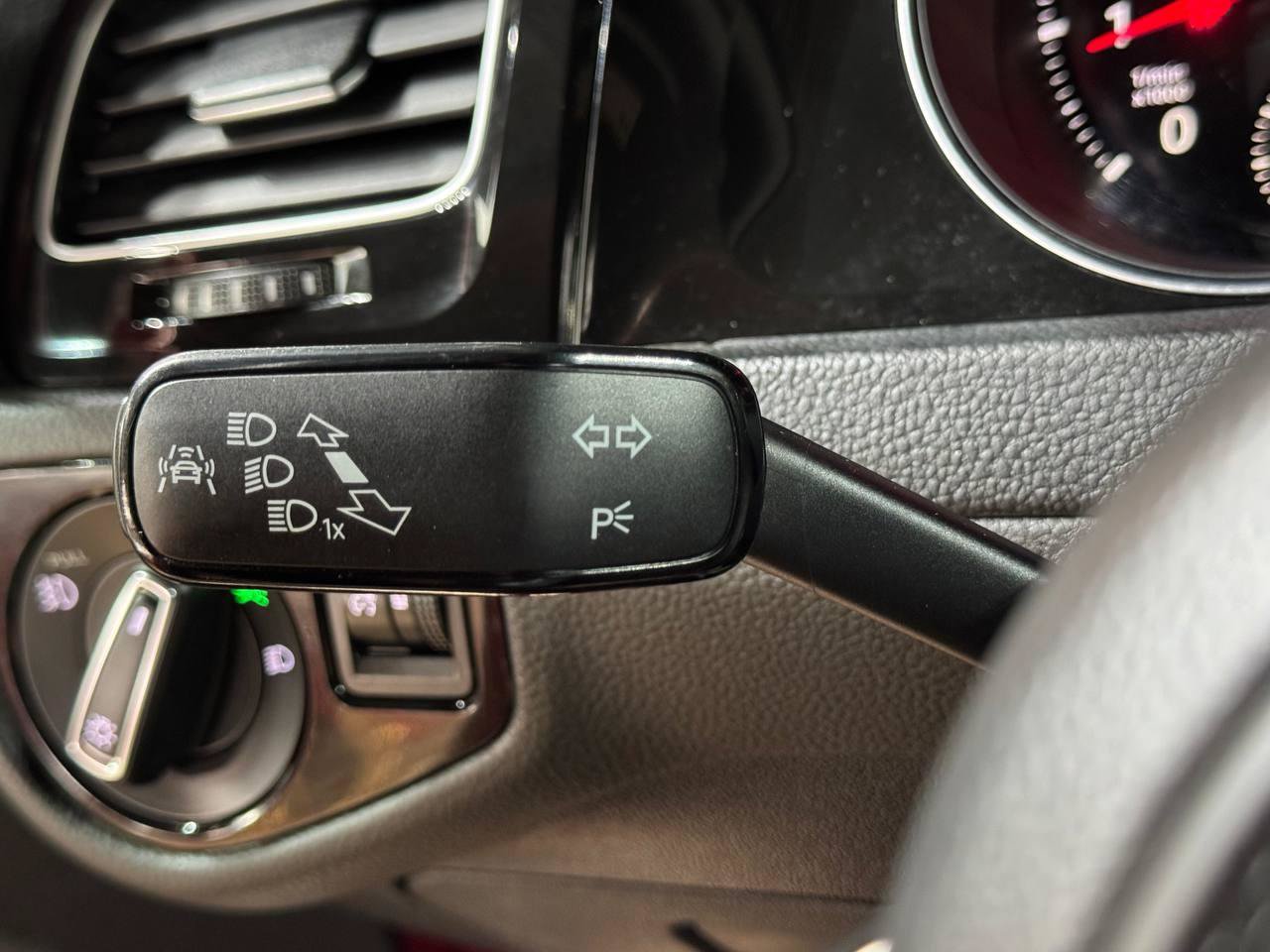 Used 2018 Volkswagen GTI Autobahn FWD image 23