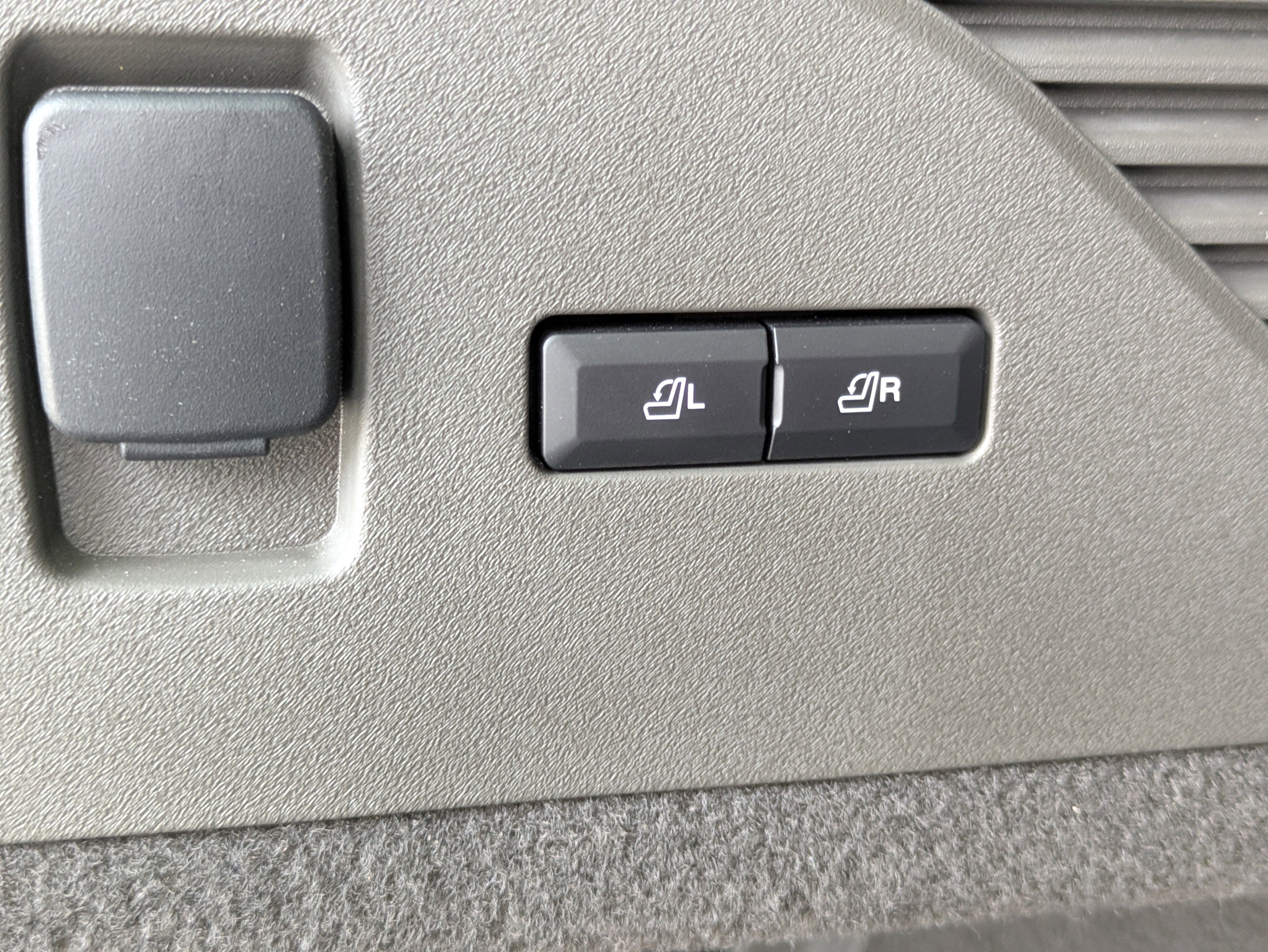 Used 2024 Lincoln Nautilus Reserve image 11