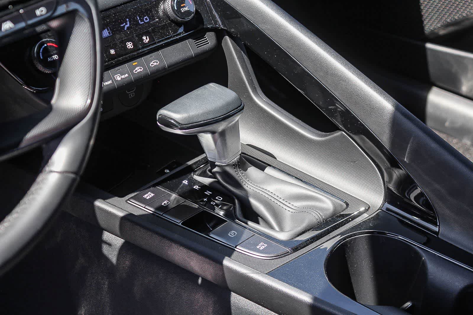 Certified 2025 Hyundai Elantra SEL FWD image 24