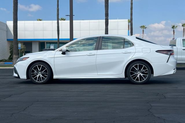 Used 2024 Toyota Camry SE image 7