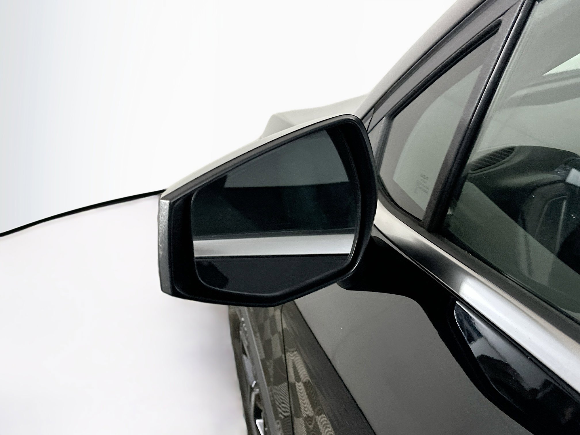 Used 2025 Kia Sportage LX image 16