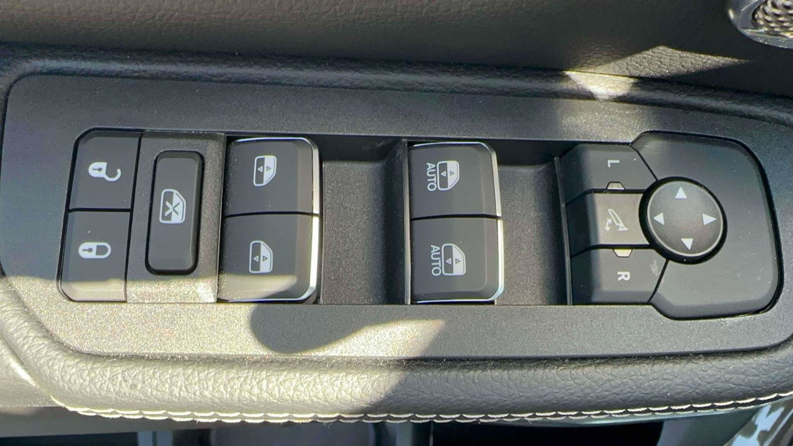Used 2026 RAM 1500 Laramie w/ Night Edition AWD/4WD image 14