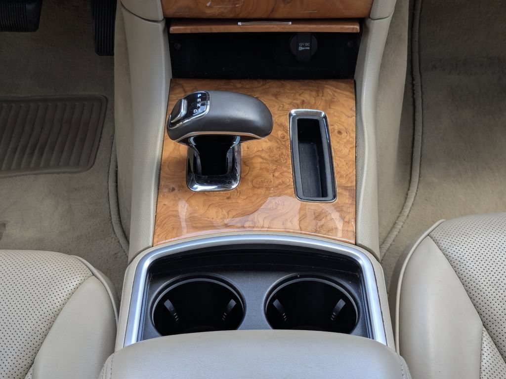 Used 2014 Chrysler 300 C RWD image 23
