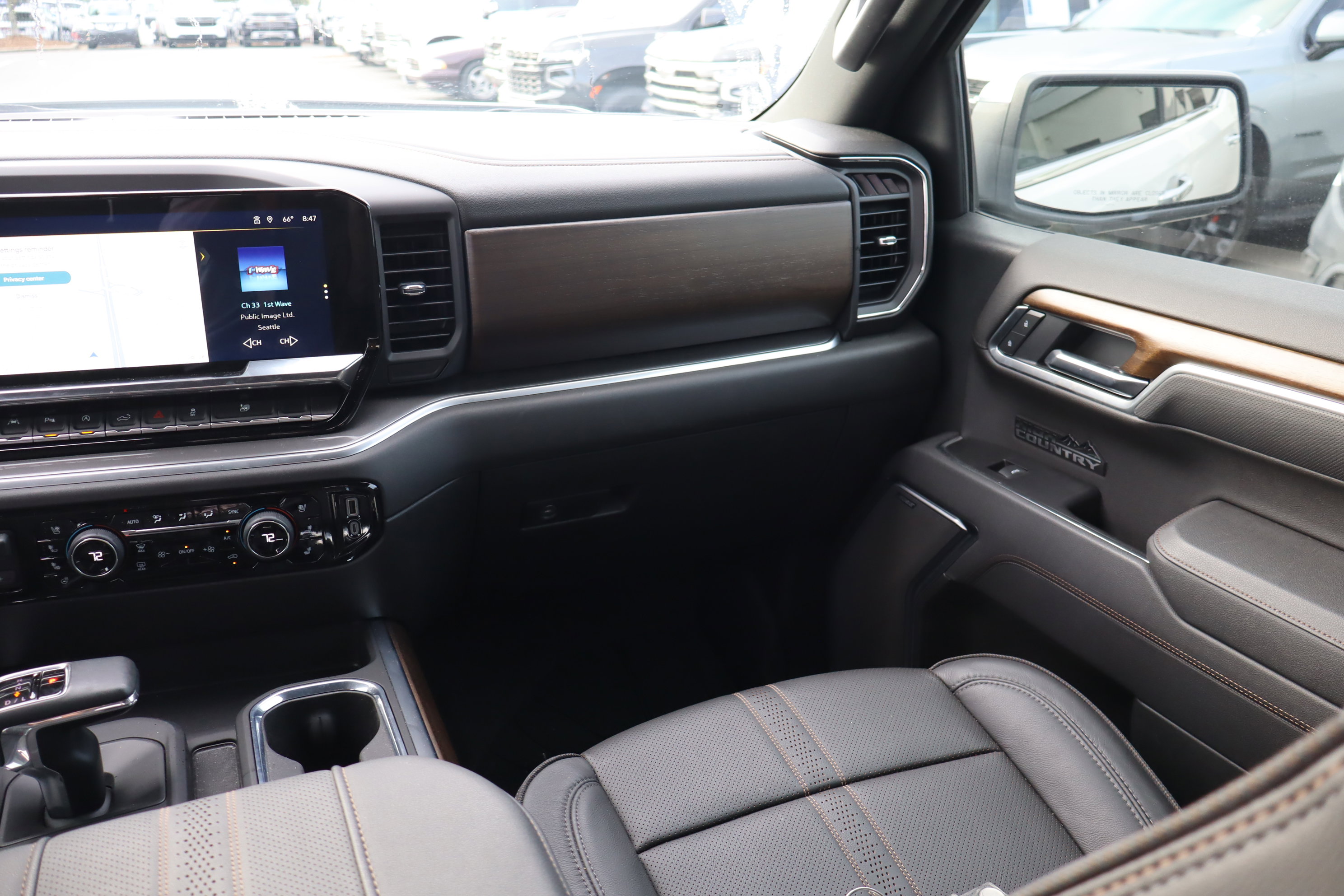 Certified 2025 Chevrolet Silverado 1500 High Country image 16