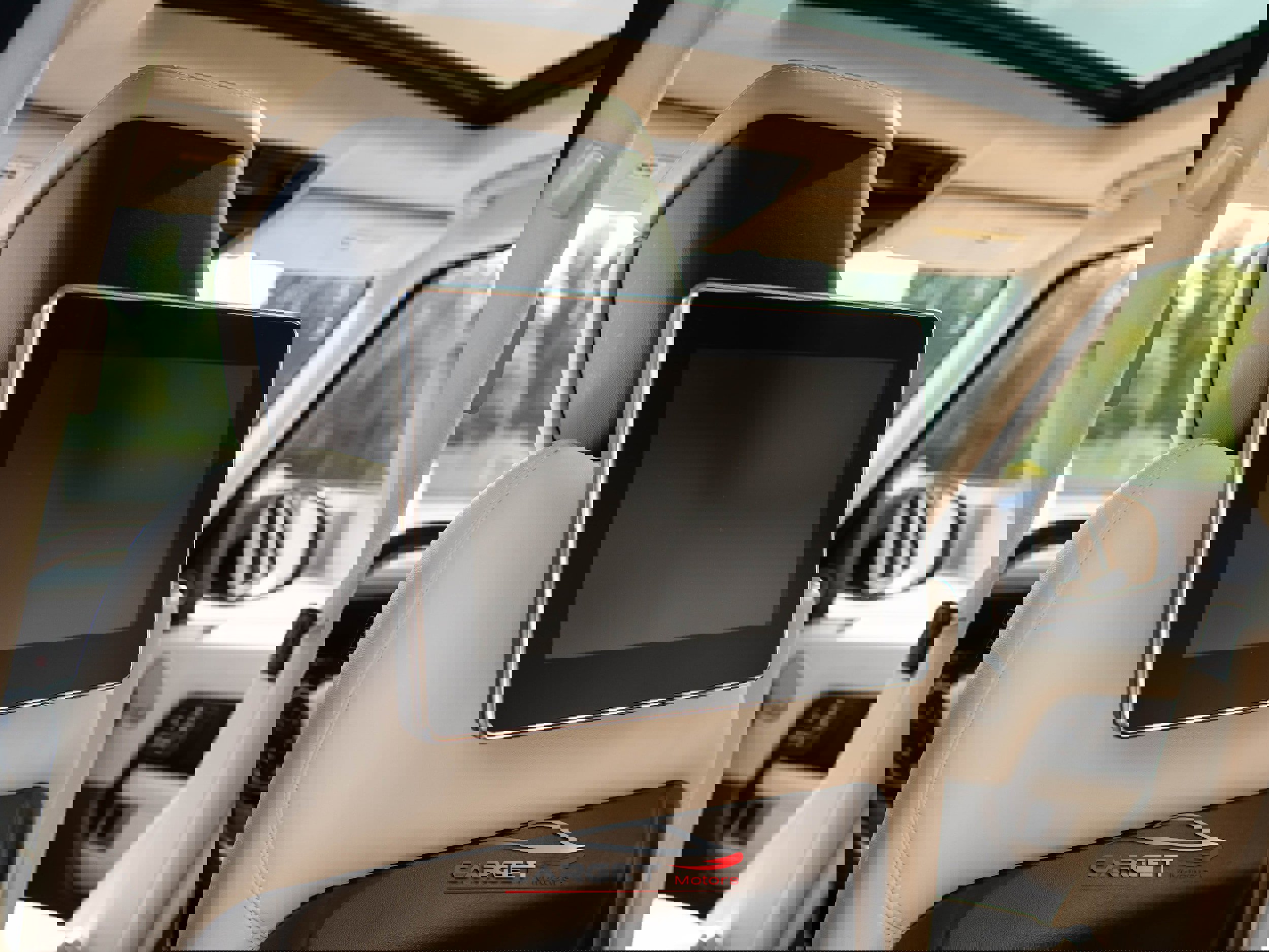 Used 2019 Land Rover Range Rover Long Wheelbase Supercharged image 22