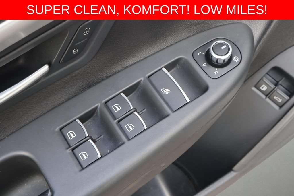Used 2012 Volkswagen Eos Komfort FWD image 11